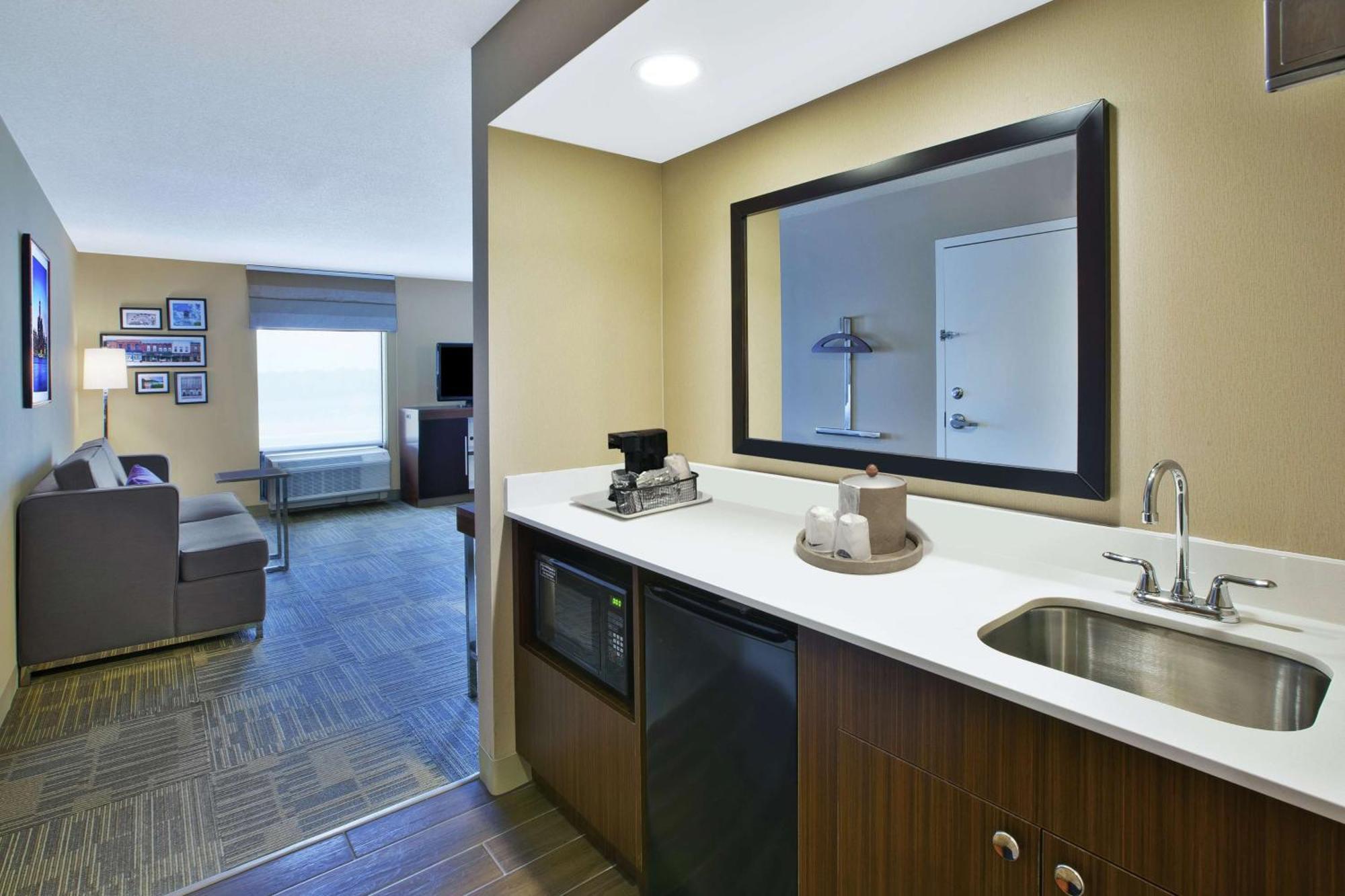Hampton Inn Commerce/Novi Extérieur photo
